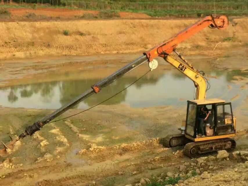 挖機(jī)伸縮臂廠家定制、勾機(jī)伸縮臂廠家改裝、伸縮臂挖機(jī)廠家